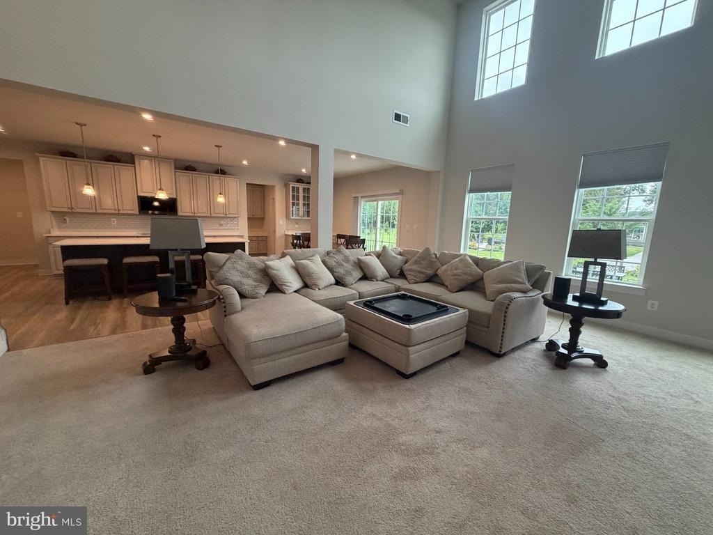 9812 Thoroughbred Road - Photo 6