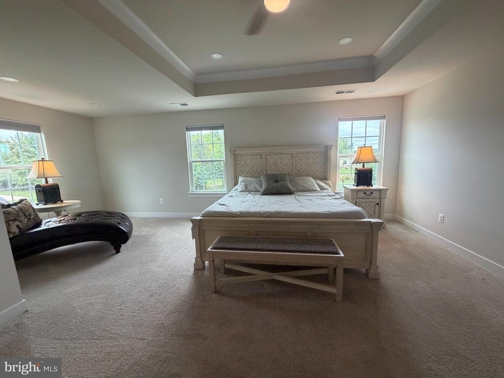 9812 Thoroughbred Road - Photo 18