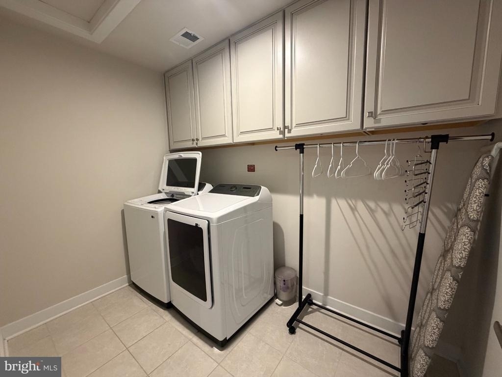 9812 Thoroughbred Road - Photo 20