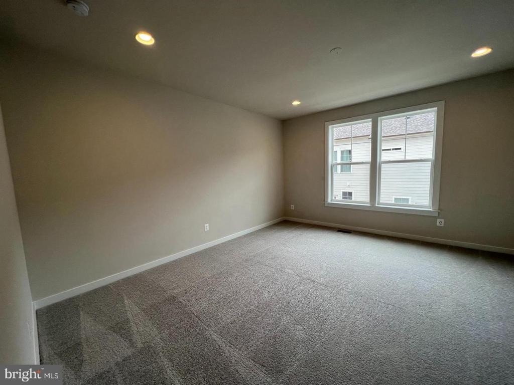 217 Willis St - Photo 9
