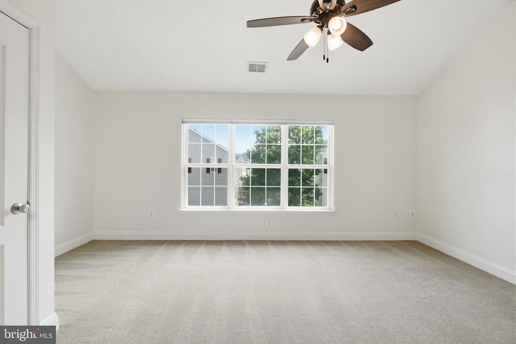 3839 Watkins Mill Drive - Photo 19