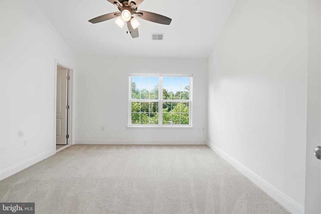 3839 Watkins Mill Drive - Photo 25