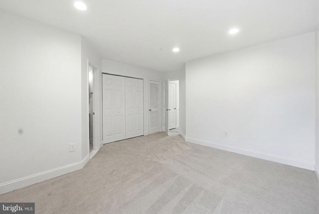 3839 Watkins Mill Drive - Photo 29