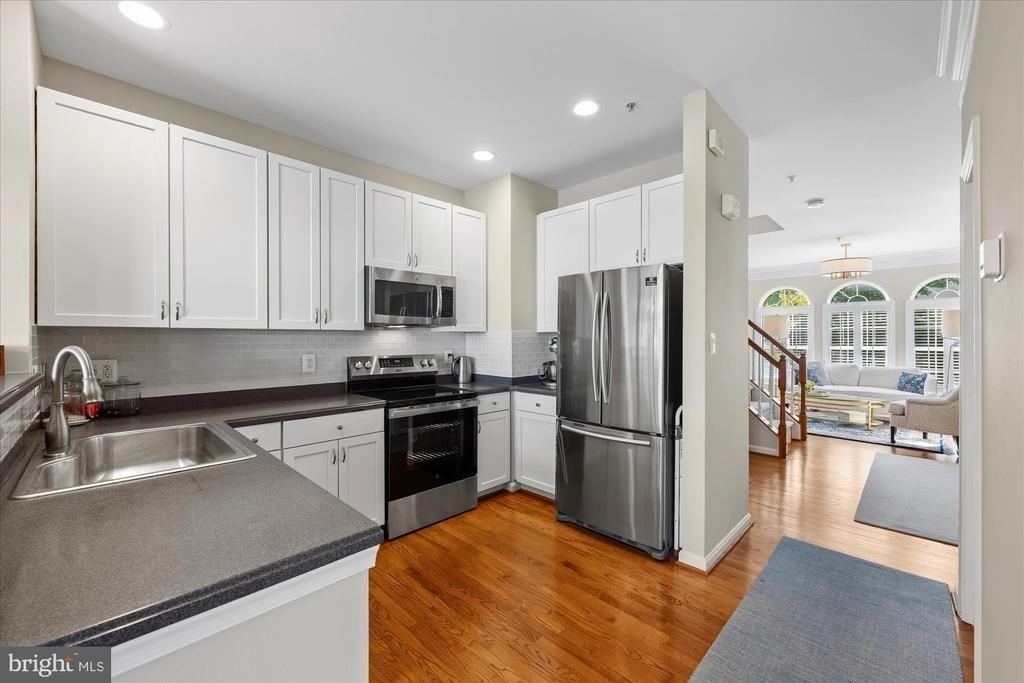 166 Comay Terrace - Photo 7