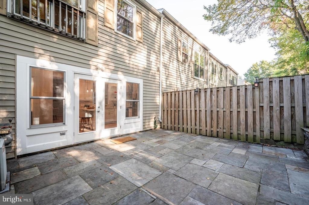 122 Sanborn Place - Photo 26