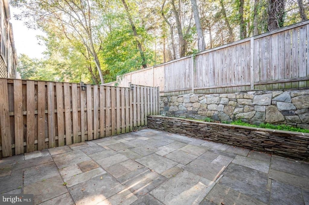 122 Sanborn Place - Photo 27
