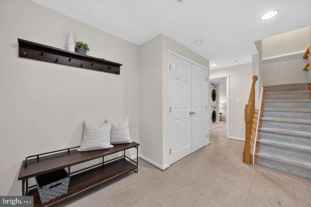 122 Sanborn Place - Photo 4