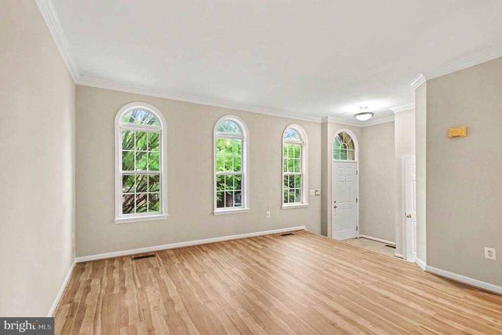 2403 Gorgas Place - Photo 4