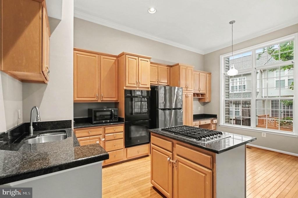 2403 Gorgas Place - Photo 8