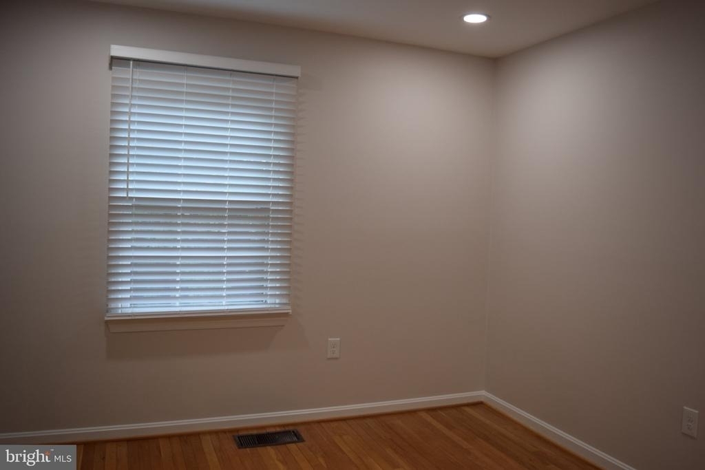 1013 N Vail Street - Photo 9