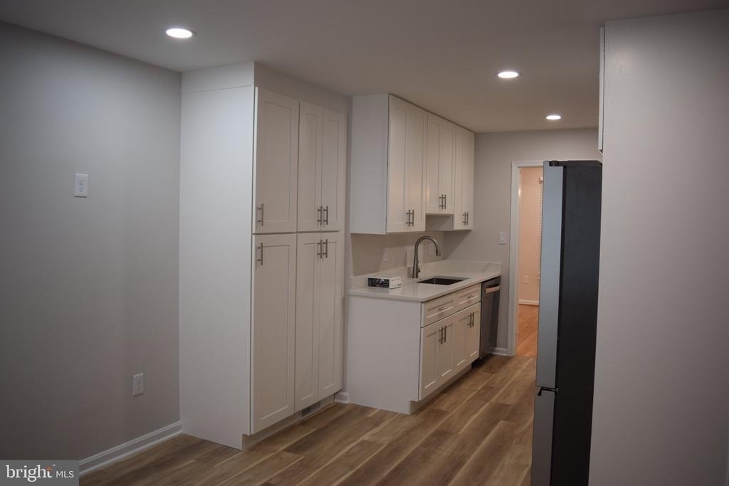 1013 N Vail Street - Photo 2