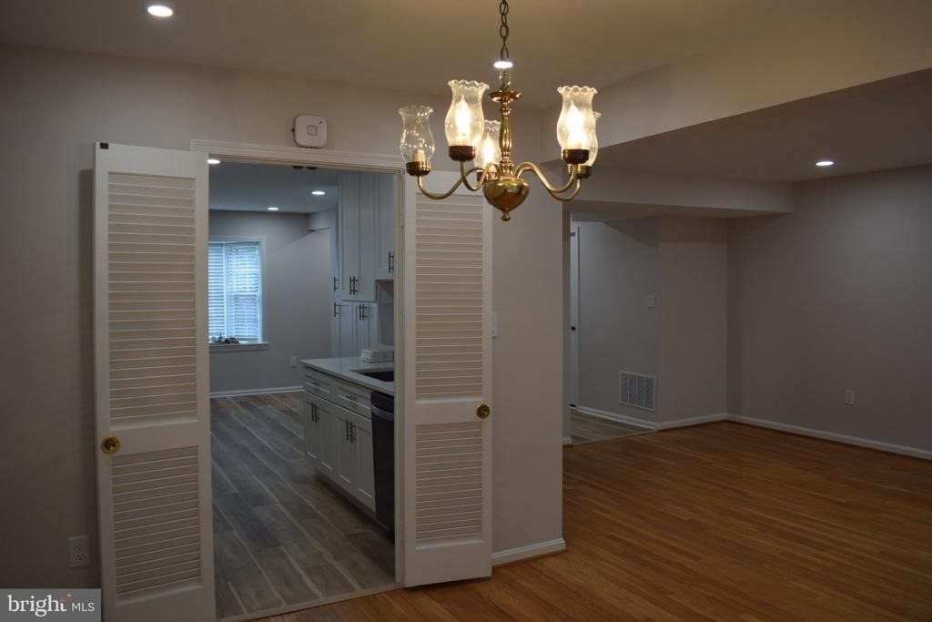 1013 N Vail Street - Photo 6