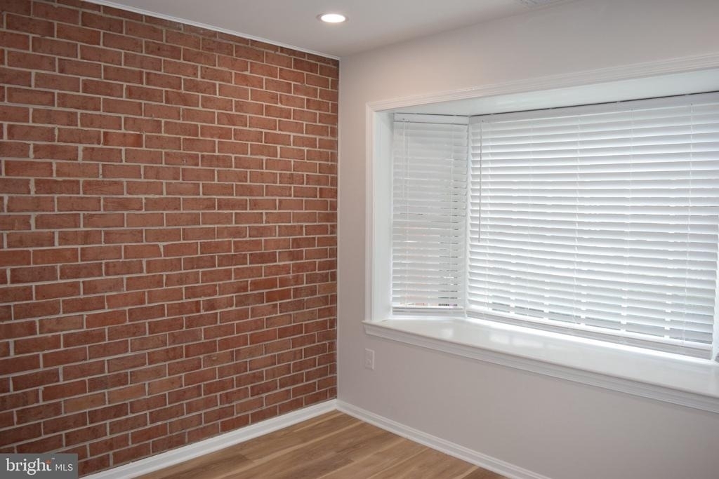 1013 N Vail Street - Photo 3