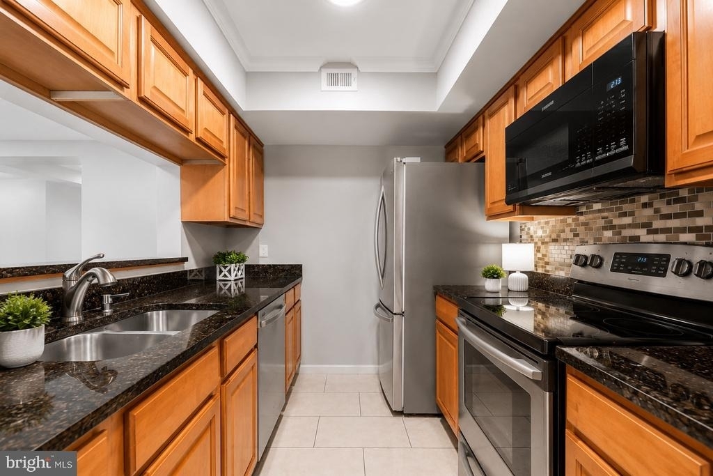 3310 Wyndham Circle - Photo 3