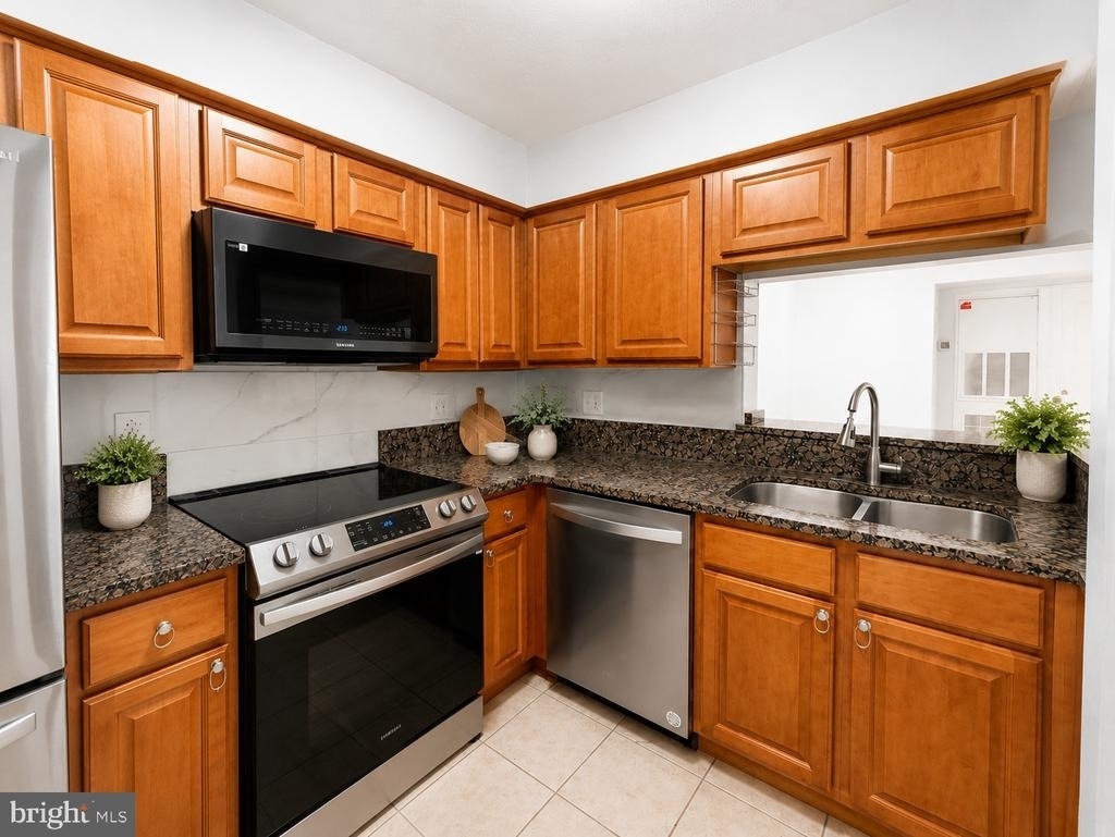 3310 Wyndham Circle - Photo 4