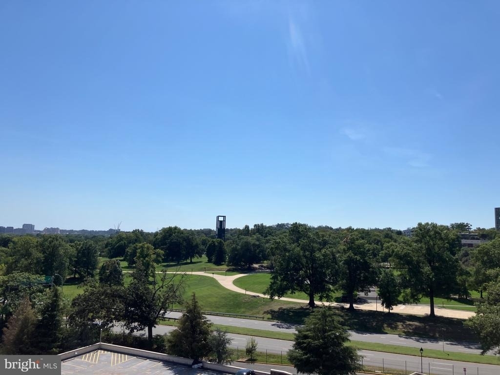 1011 Arlington Boulevard - Photo 2