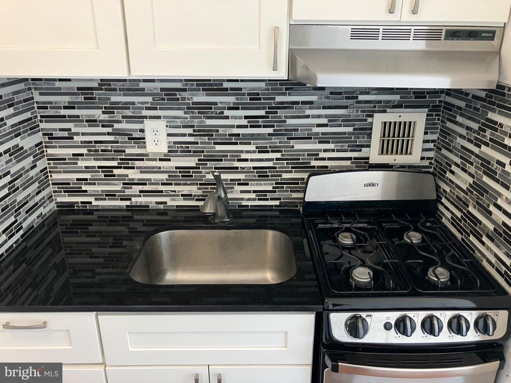 1011 Arlington Boulevard - Photo 8