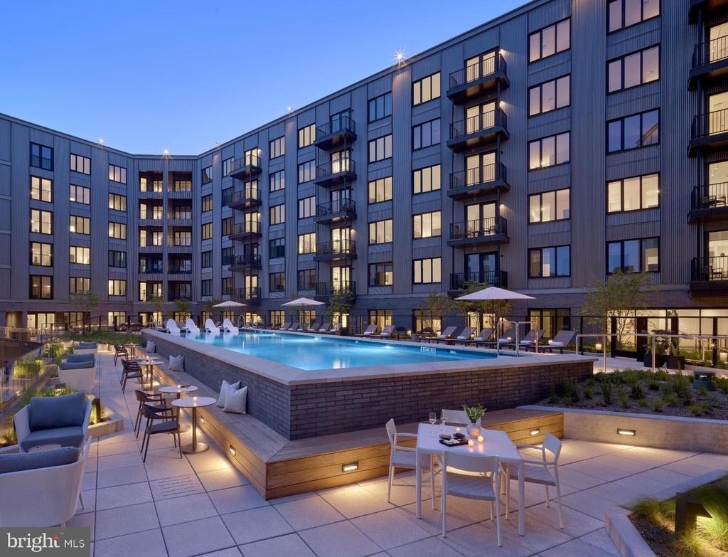 1200 Normandy Place - Photo 0