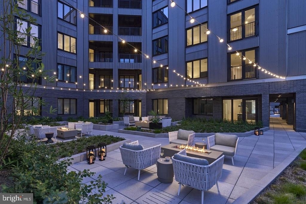 1200 Normandy Place - Photo 19