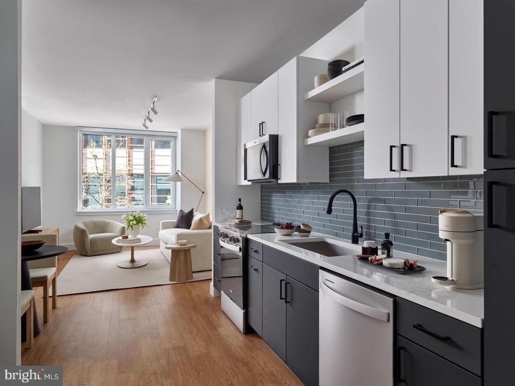 1200 Normandy Place - Photo 1