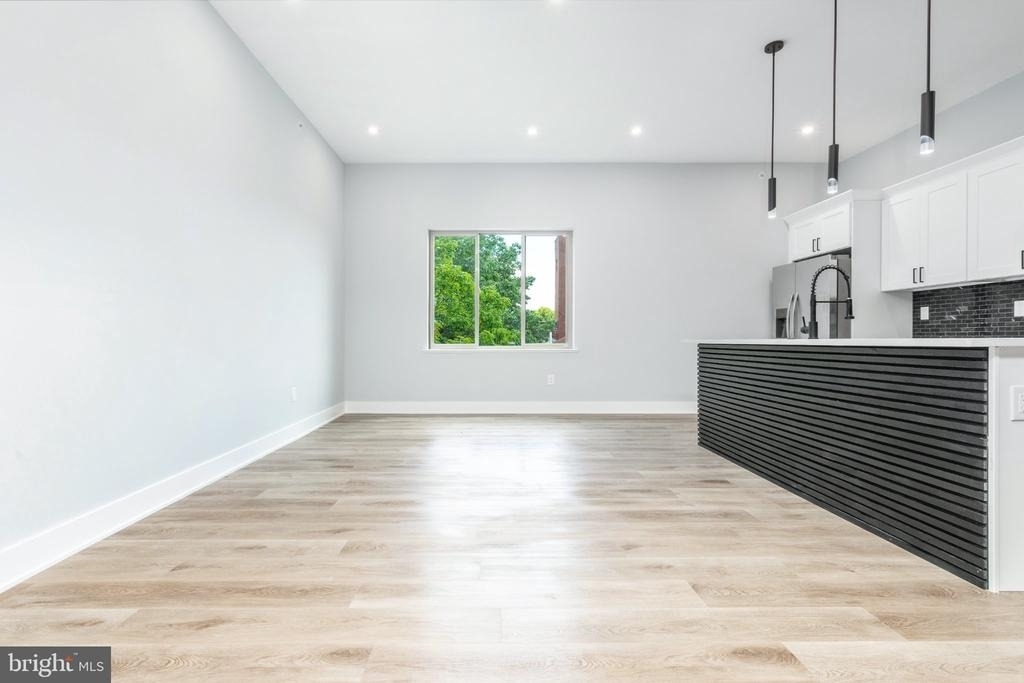 631 N Preston Street - Photo 2