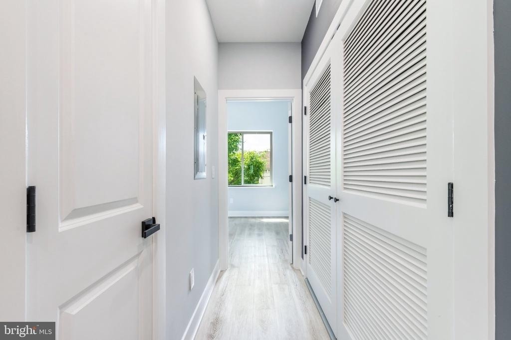 631 N Preston Street - Photo 10