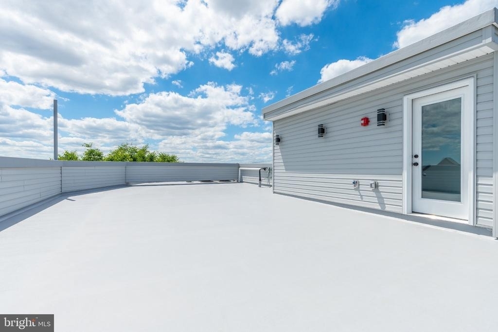 631 N Preston Street - Photo 15