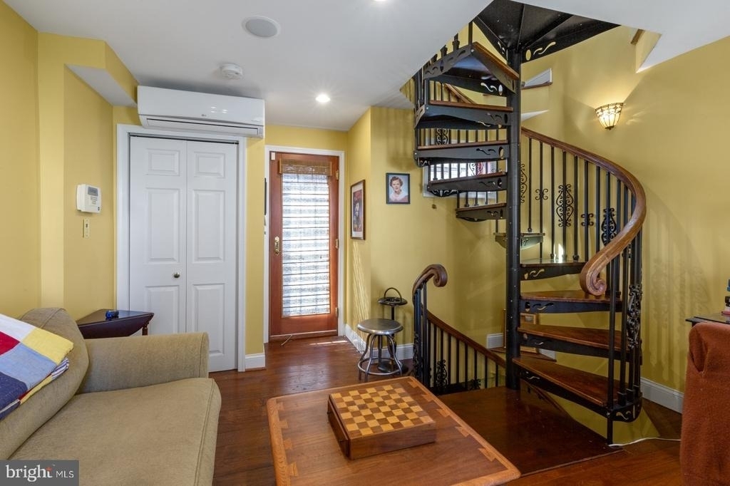 928 Irving Street - Photo 9