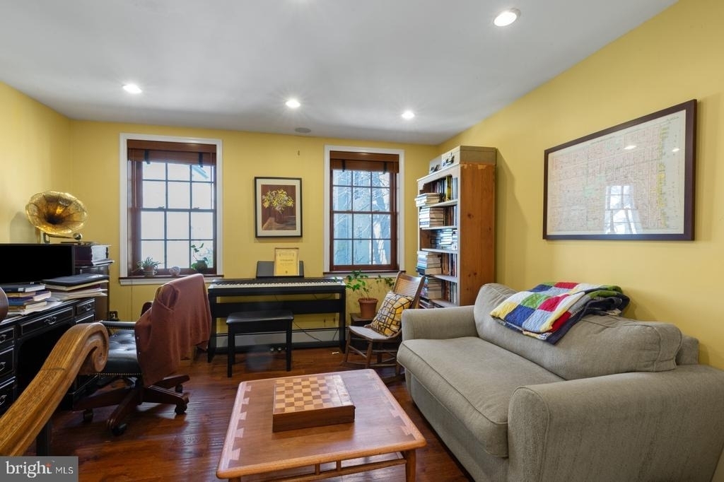 928 Irving Street - Photo 7
