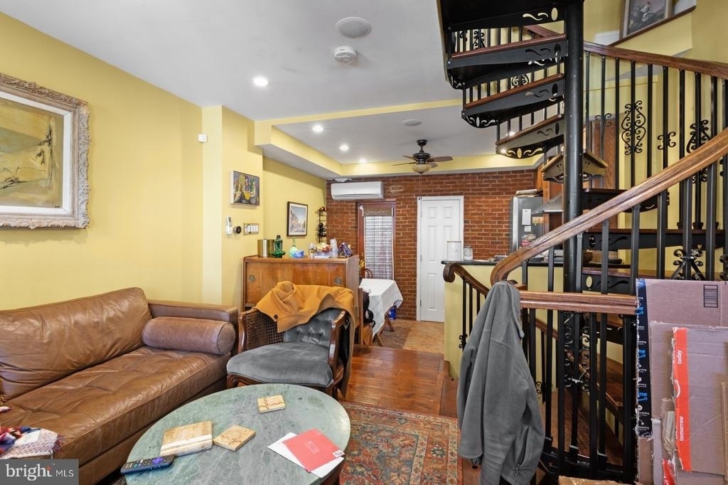 928 Irving Street - Photo 0