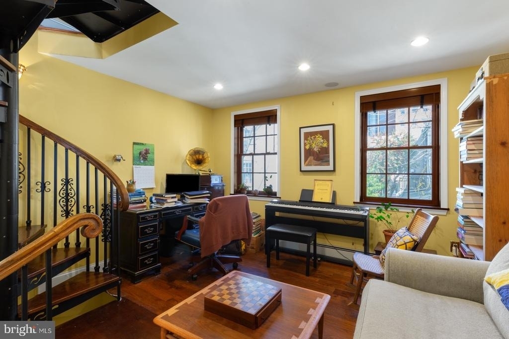 928 Irving Street - Photo 8
