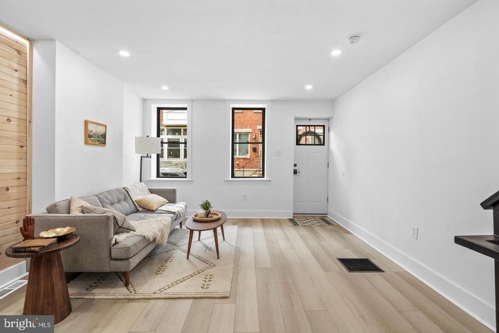 1417 S Bouvier Street - Photo 2