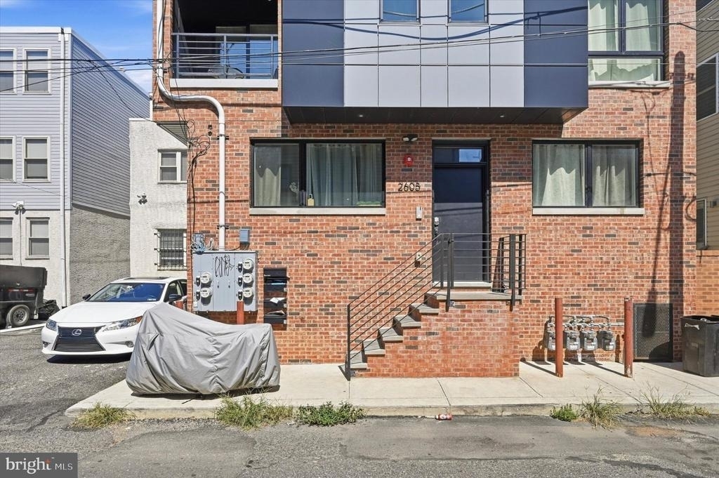 2605 Annin Street - Photo 1