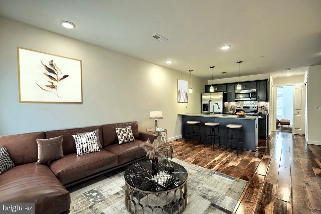 3039 Master St. - Photo 3