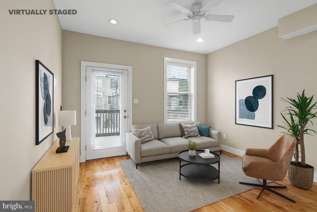 1607 Brown Street - Photo 1