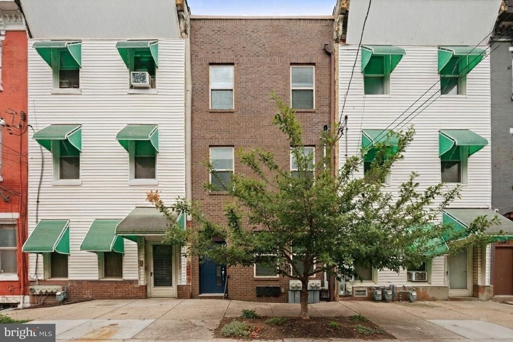 1607 Brown Street - Photo 0