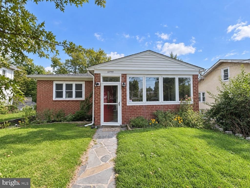6797 6797 Lawnton Street - Photo 0