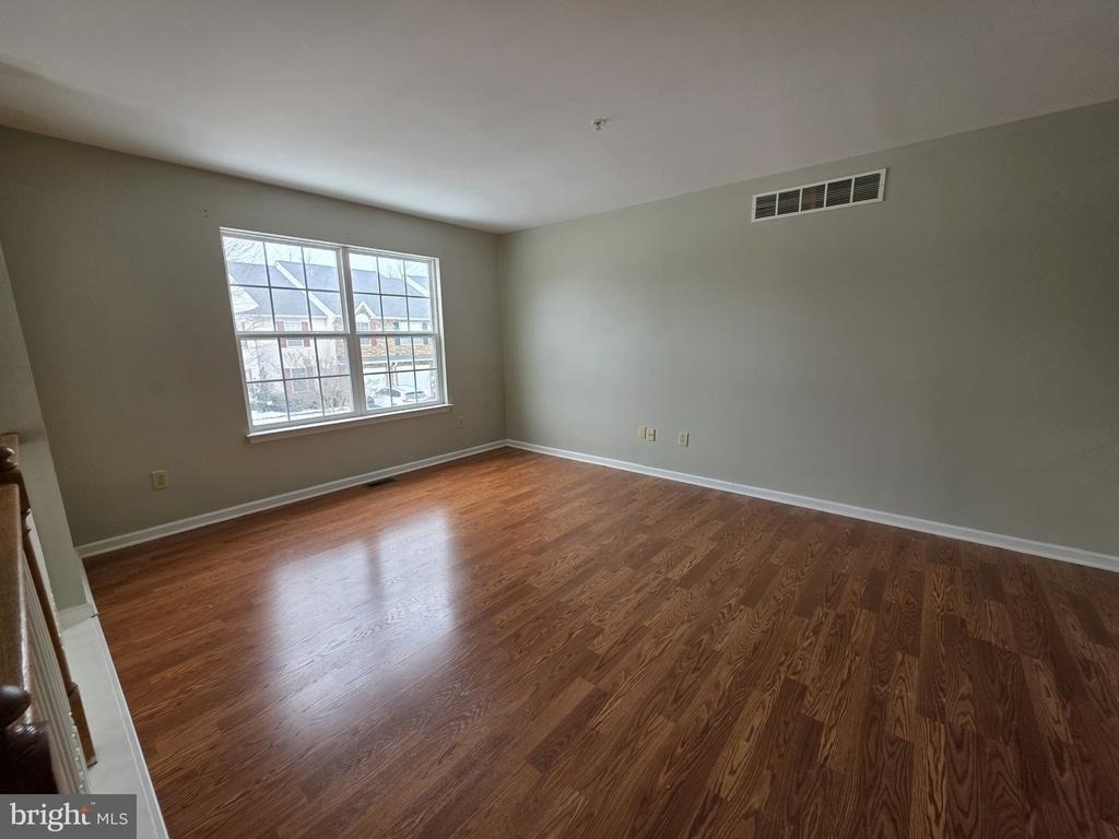 347 Glenn Rose Circle - Photo 2