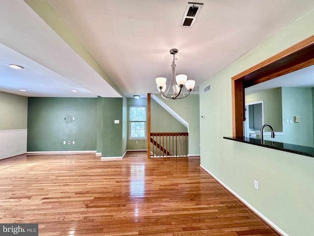 3409 Carriage Court - Photo 7