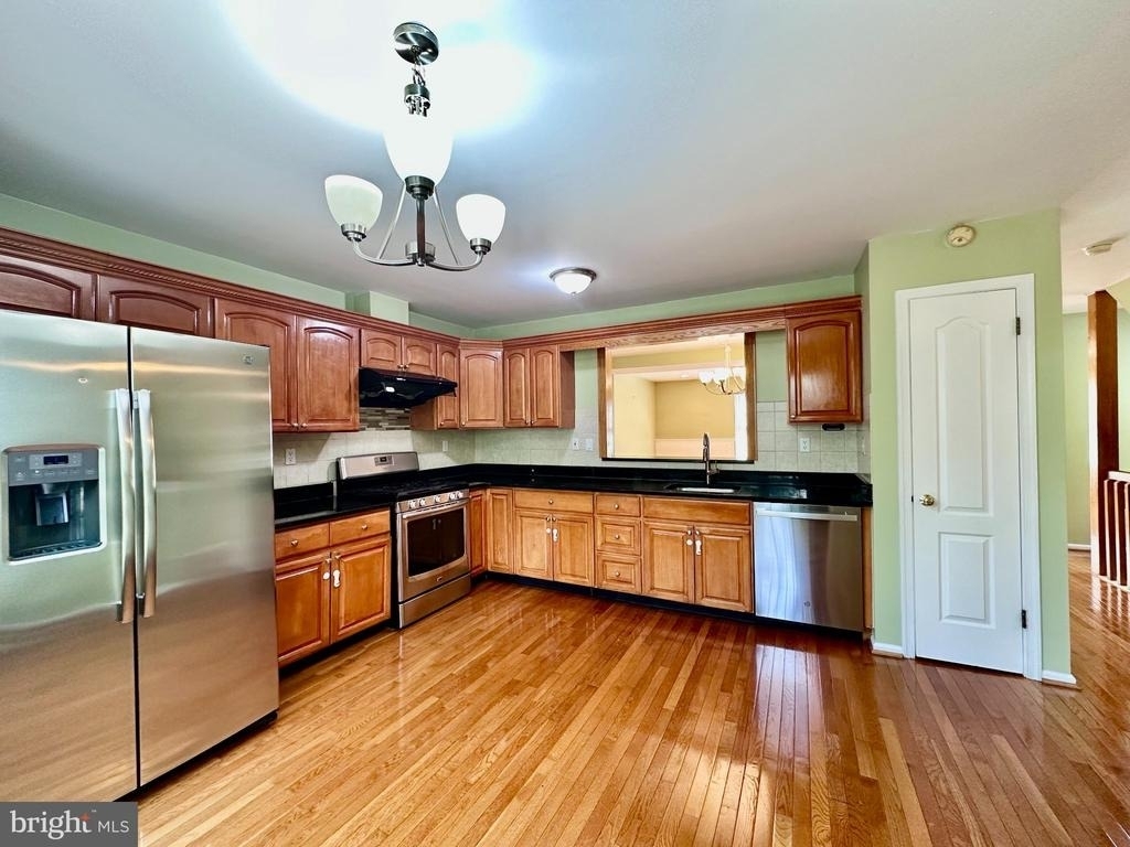 3409 Carriage Court - Photo 6