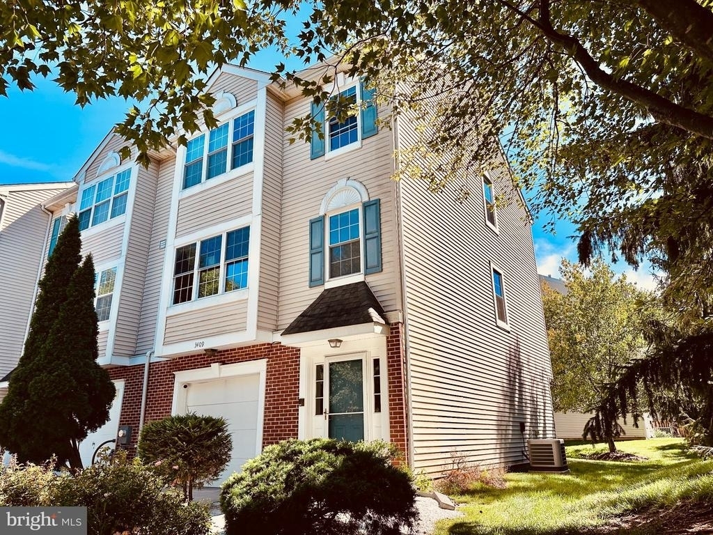 3409 Carriage Court - Photo 1