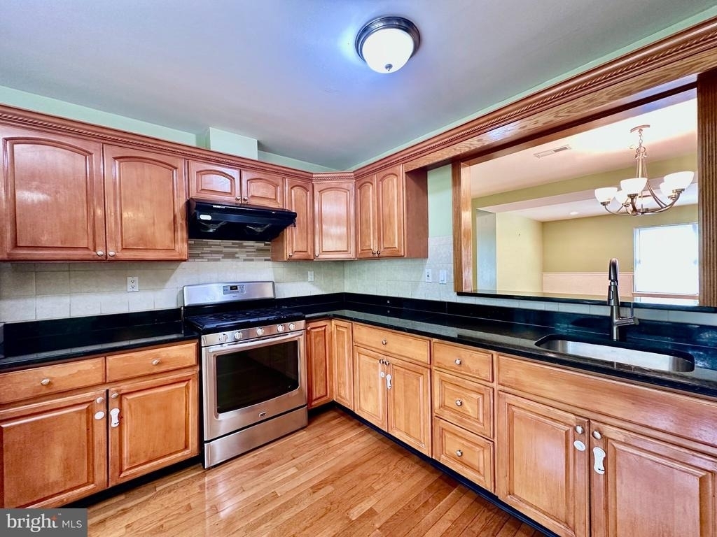 3409 Carriage Court - Photo 5