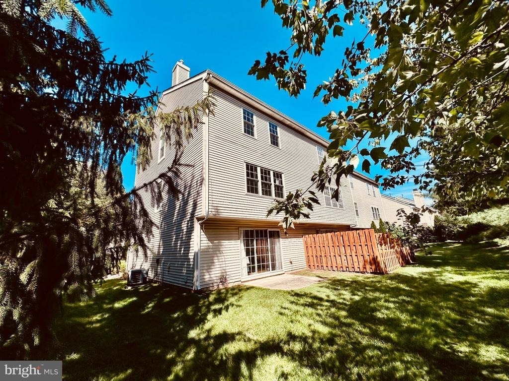 3409 Carriage Court - Photo 3