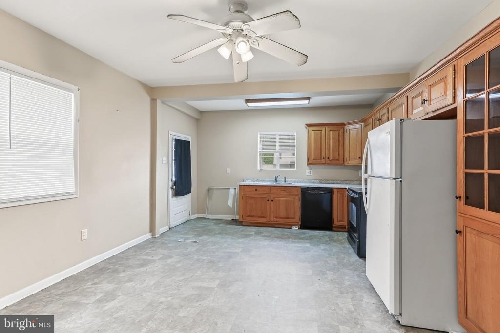 2728 Butler Street - Photo 7