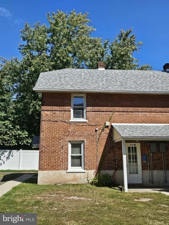 501 W Callowhill Street - Photo 1
