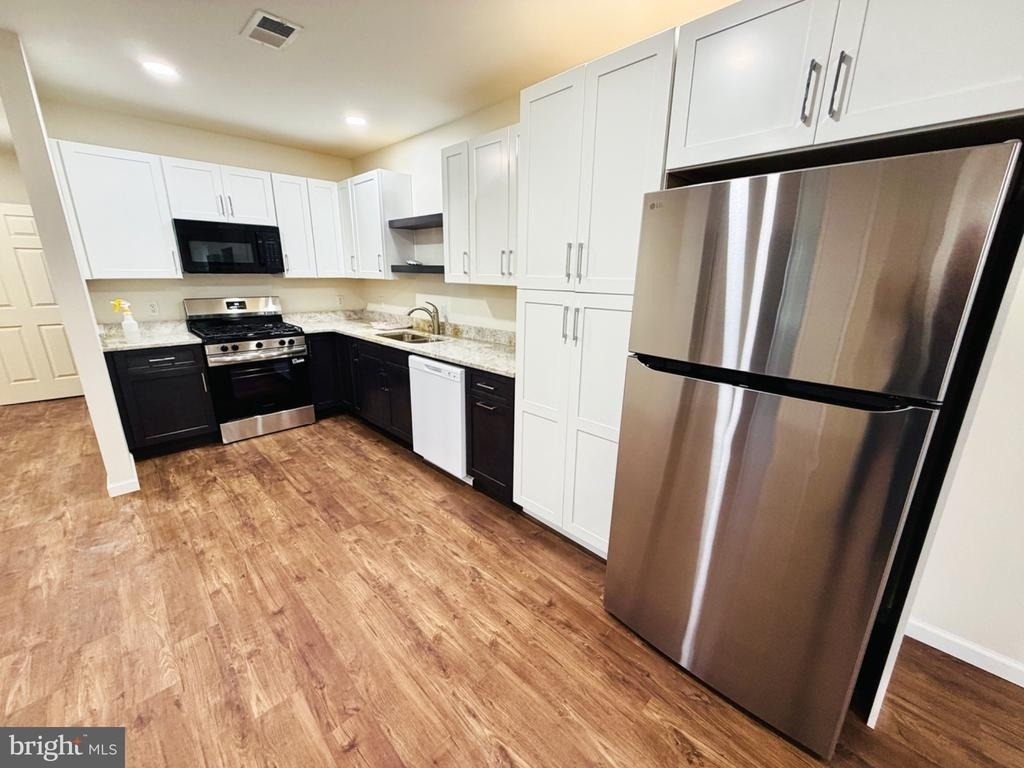 1193 Gershal Avenue - Photo 3