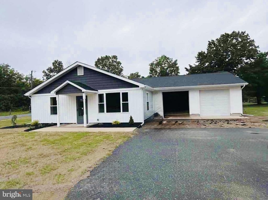 1193 Gershal Avenue - Photo 0