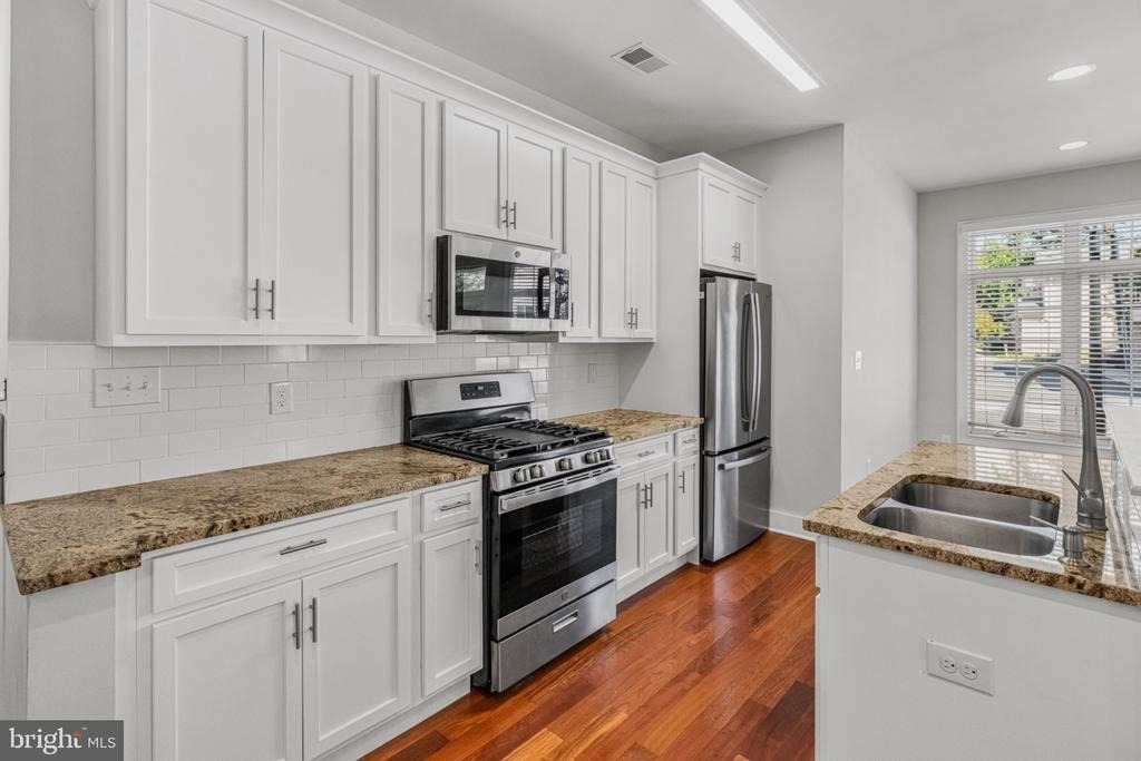 152 Witherspoon Street - Photo 5
