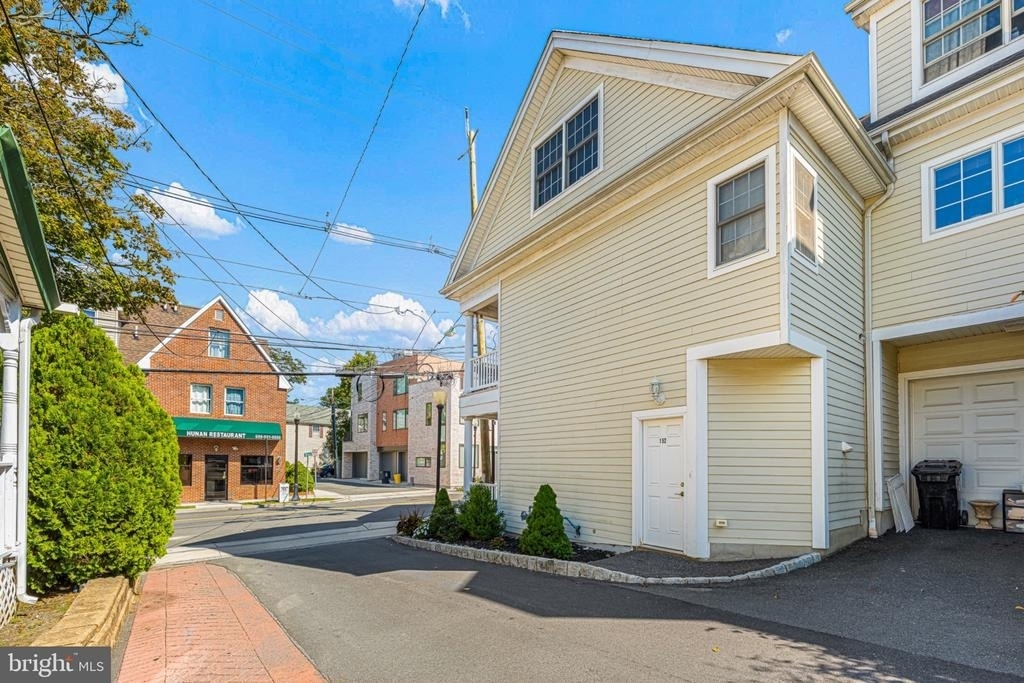 152 Witherspoon Street - Photo 2