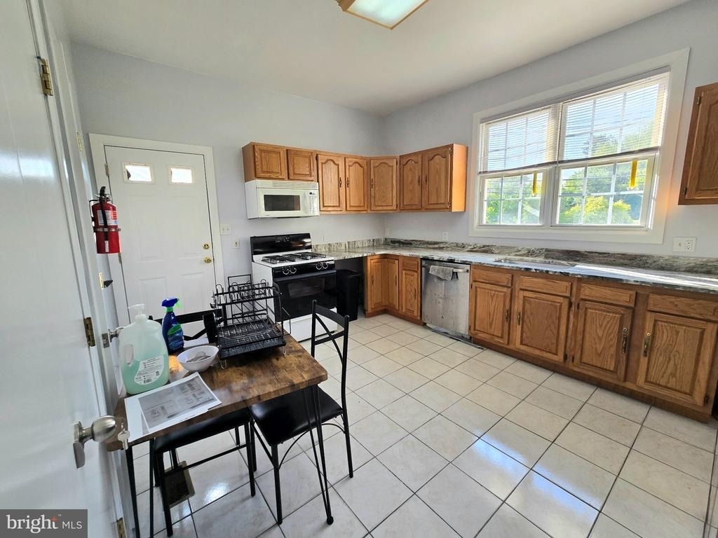 2301 Unit A Woodlynne Avenue - Photo 10